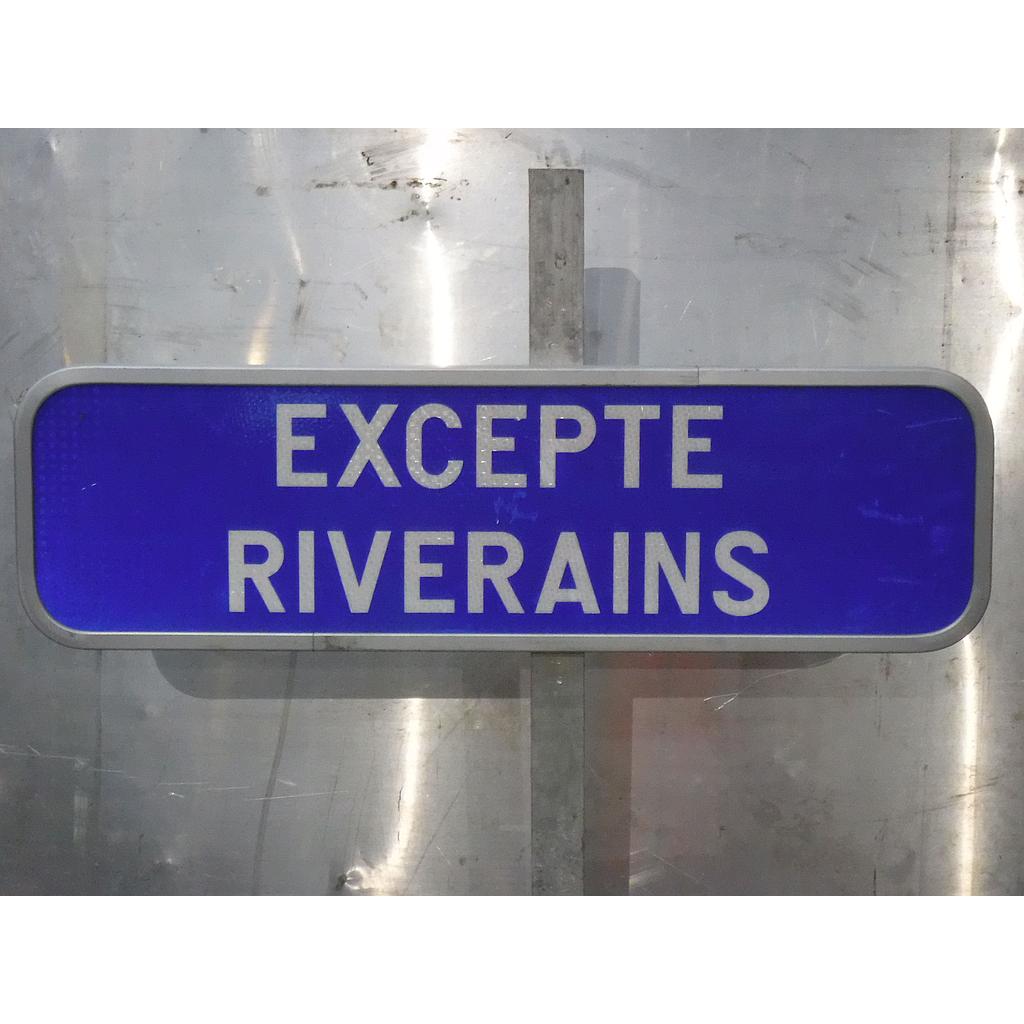 Excepte riverains